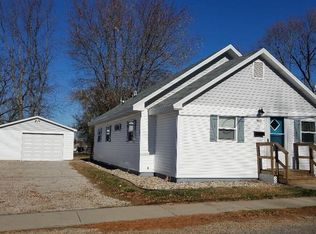 303 W Locust Ave, Charleston, IL
