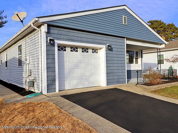 3rd image of 14 Lismore Dr