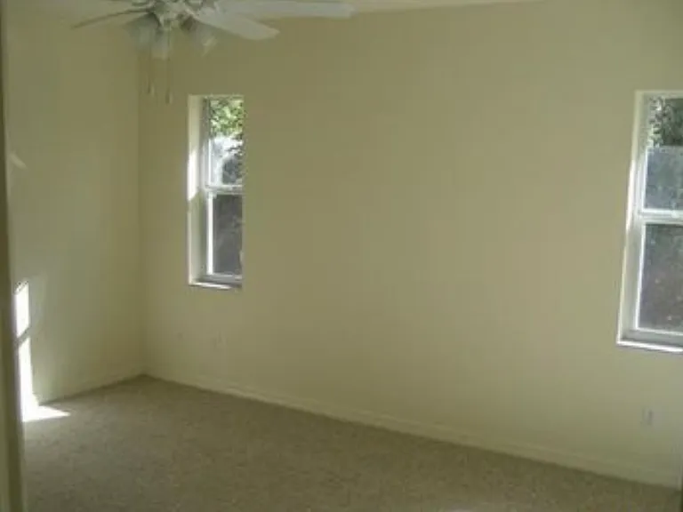 8905 Marina Ave — Photo 5