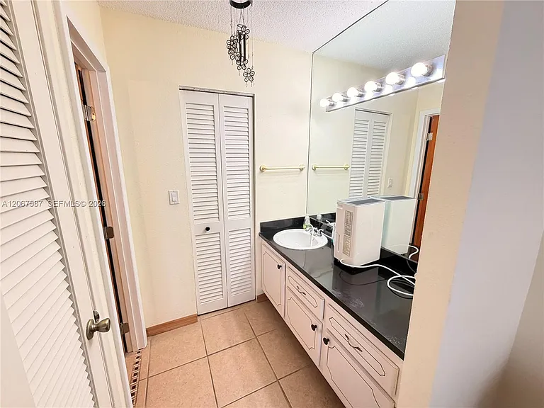 1825 S Ocean Dr #607 — Photo 17