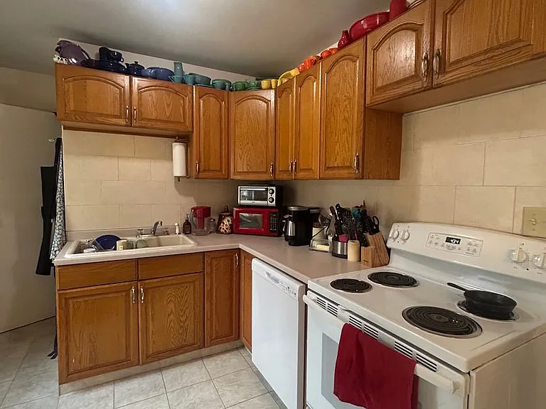 2066 N Oak Ln — Photo 5