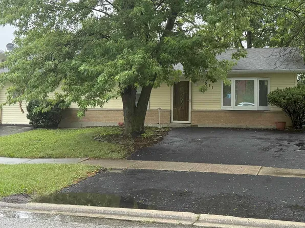 17511 Winston Dr, Country Club Hills, IL 60478