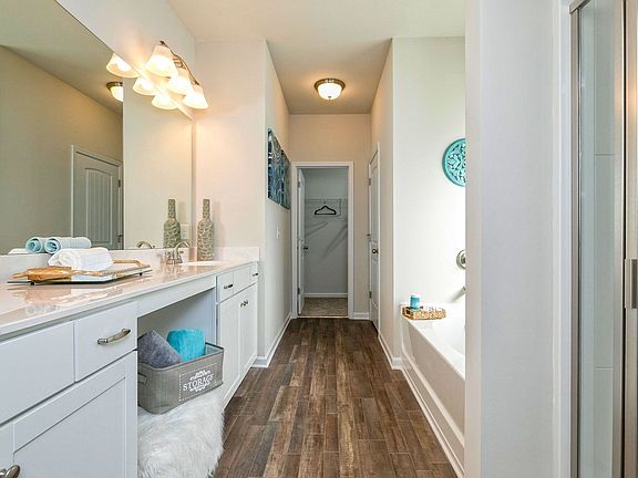 Coleman Owner s Bath