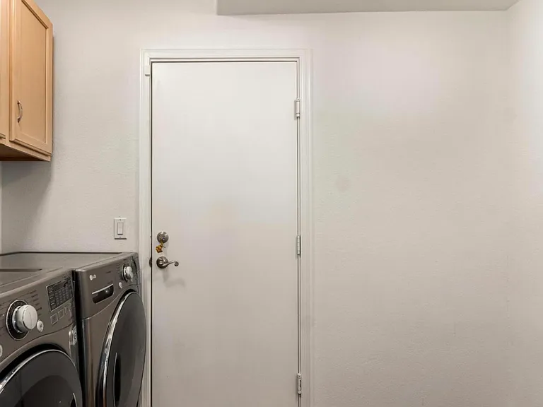1710 W Hiddenview Dr — Photo 19
