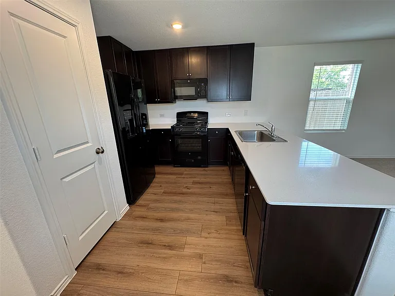 63 Trinity Cir — Photo 2