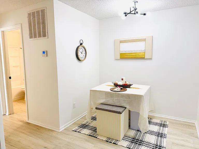 216 Afton Sq #202 — Photo 8