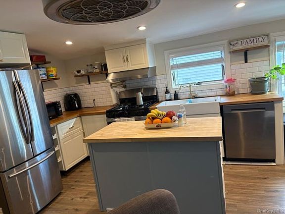 2nd image of 286 Beachview St #B