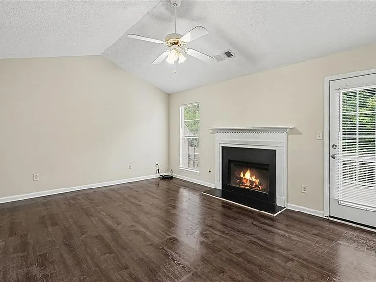 4824 Buchli Ln — Photo 12