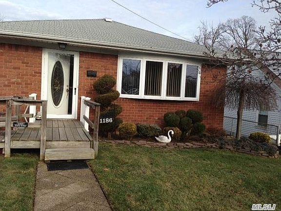 3rd image of 1186 Bruce St
