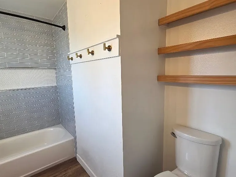 436 Lime Ave #4 — Photo 7