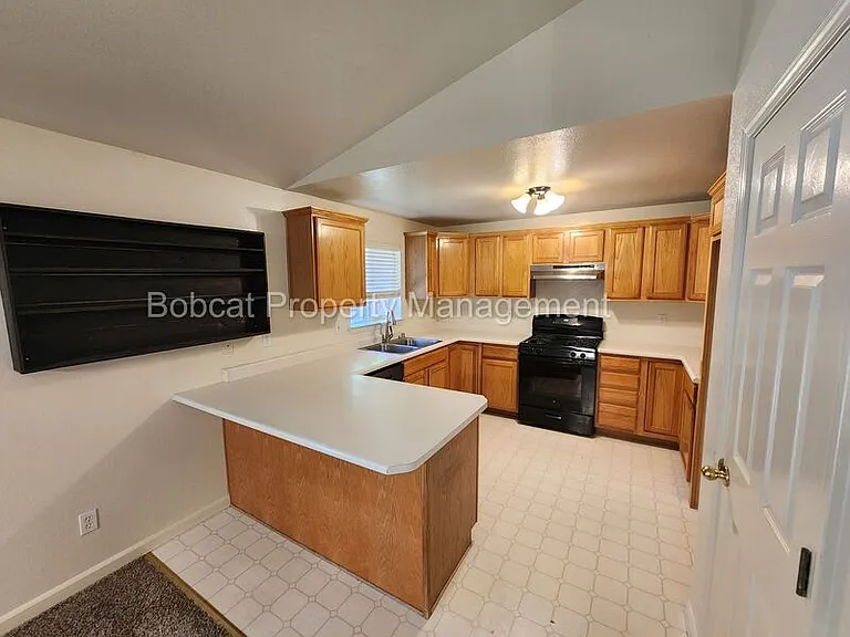 1331 Chichester Dr — Photo 15