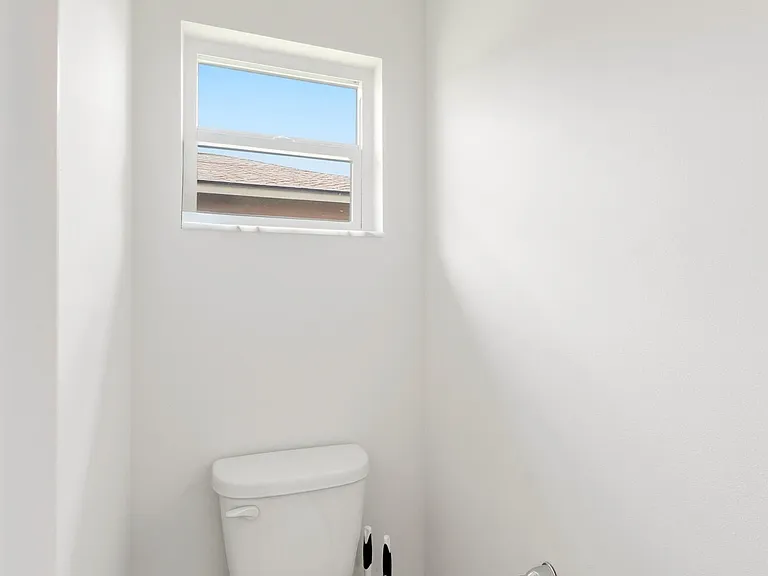 1692 SW Alvaton Ave — Photo 17
