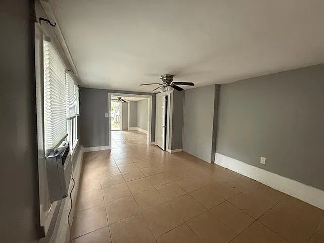 1 bed, 1.0 bath, 708 sqft, $1,000 — Photo 3