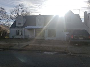 130 Mineola Pl, Edison, NJ 08817