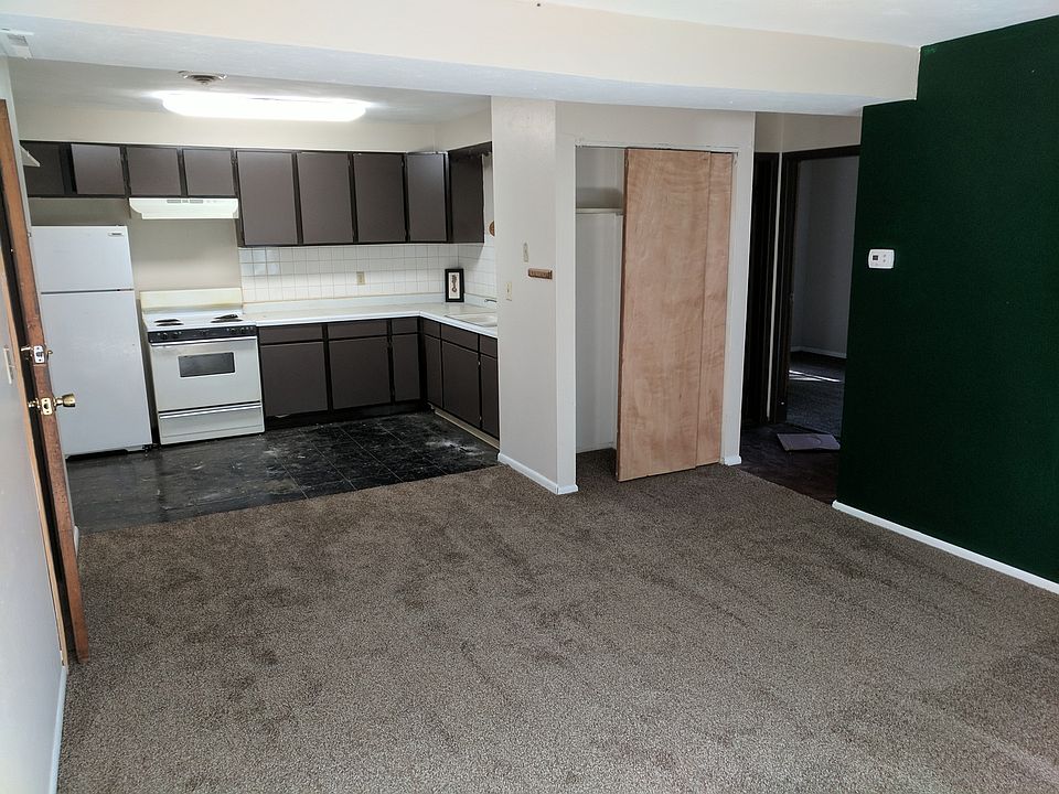 1st image of 1906 Lexington Ave APT 11