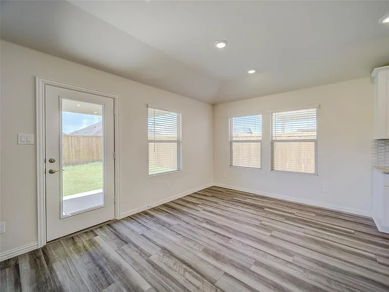 3405 Kingsgarden Rd — Photo 6