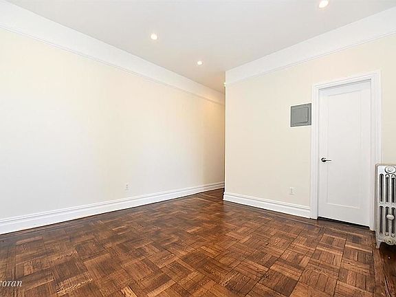 4th image of 3420 32nd St APT 5H