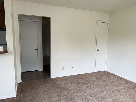 3rd image of 2103 Robert E Lee Dr #Lee