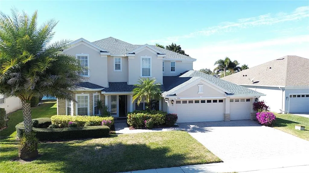 5 bed, 5.0 bath, 3650 sqft, $5,200 — Photo 1