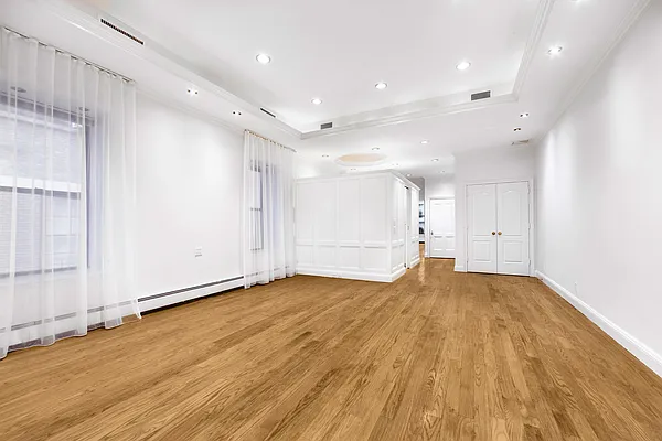 Rented by Compass | media 10