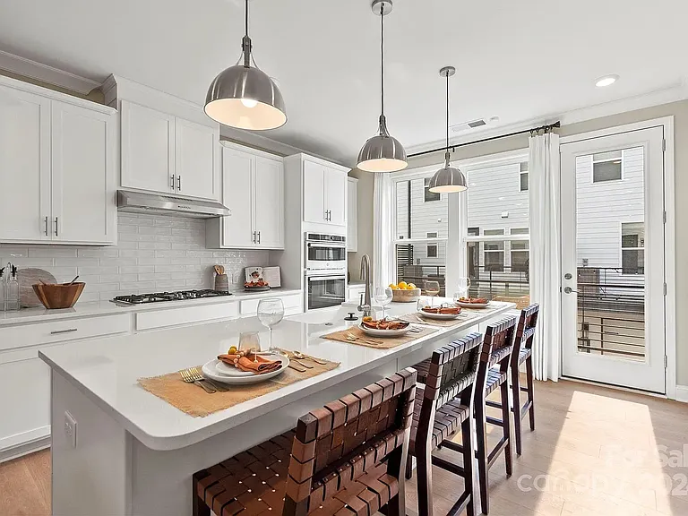 4013 Hidden Oaks Dr — Photo 8