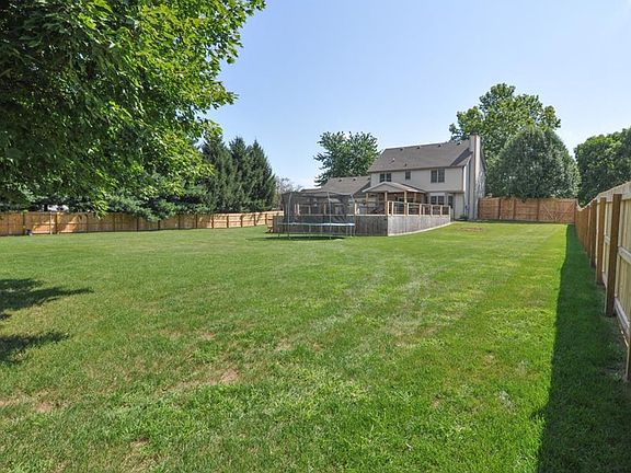 4th image of 2410 Farmington Dr W