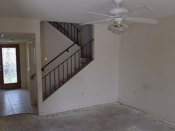 3rd image of 1651 Cape Hope Ave NE APT 2