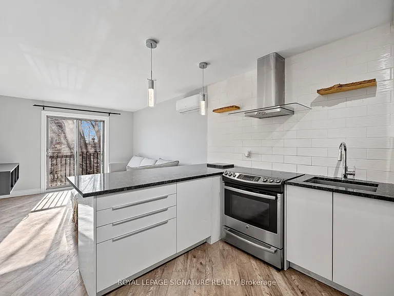 28 Victoria Ave N #312 — Photo 21
