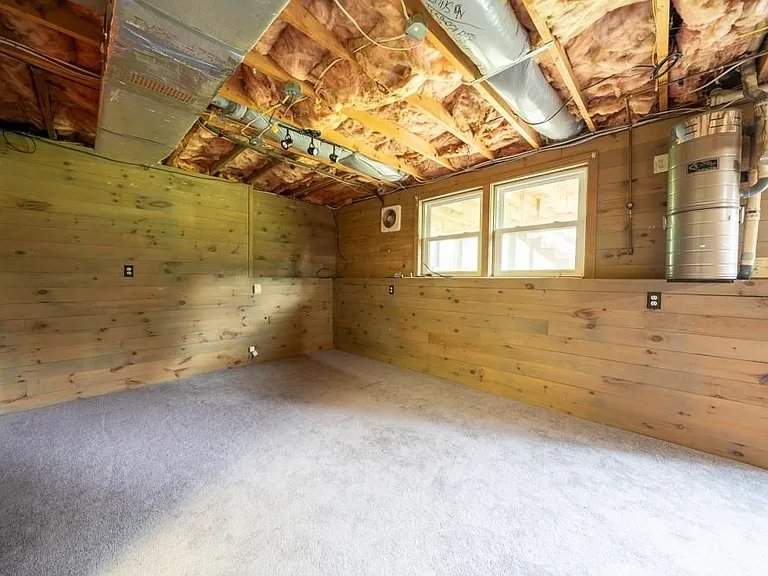 246 Winding Pond Rd — Photo 24
