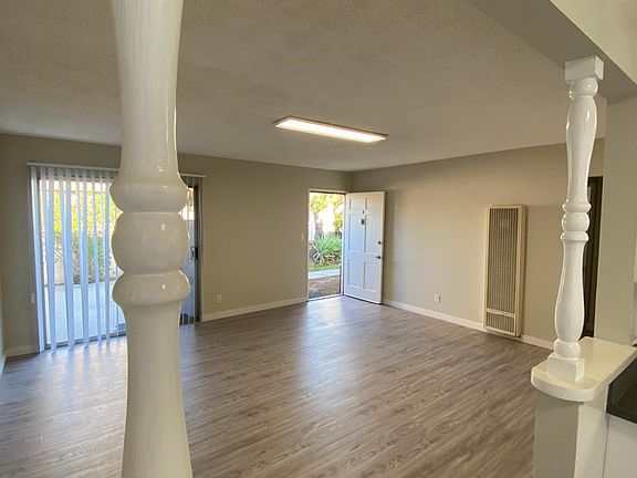 3rd image of 1406 S Del Mar Ave