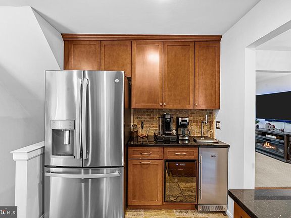 4th image of 316 Silver Ridge Dr