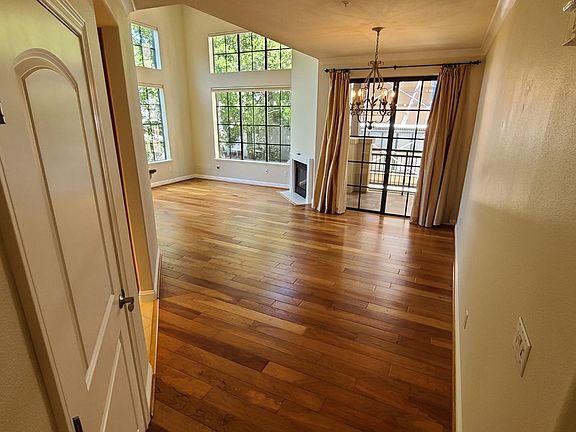 4th image of 633 Elm St APT 208