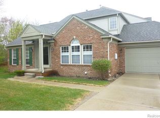 49035 Hawksburry Rd #21, Canton, MI 48188