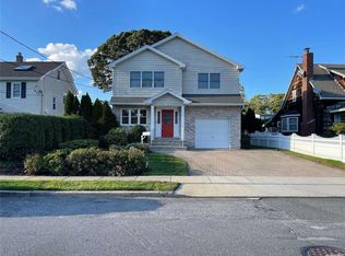 41 Elliot Pl, Merrick, NY 11566