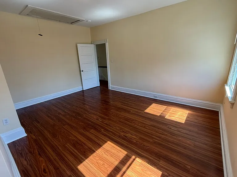 1729 Porter St — Photo 14