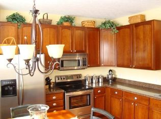 4518 Pebble Beach Dr, Grove City, OH 43123