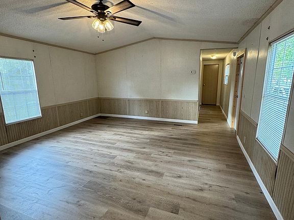 4th image of 418 SE Andrew Park Dr
