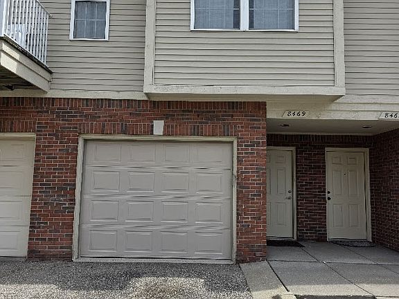 2nd image of 8469 Heywood Cir #58
