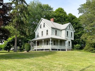 29 High St, Stoneham, MA 02180