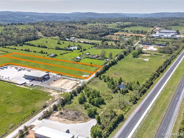 10239 NE Campbell Rd, Fayetteville, AR 72701