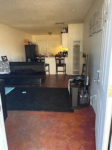 304 Charleston St NE — Photo 4