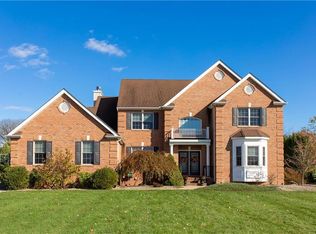 4472 Oakwood Ln, Nazareth, PA