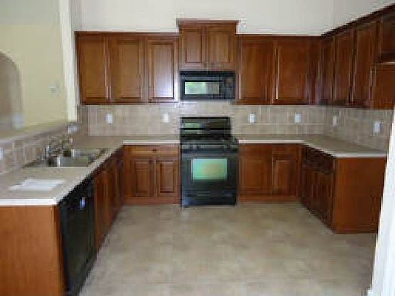 2nd image of 5355 Argyll Ln