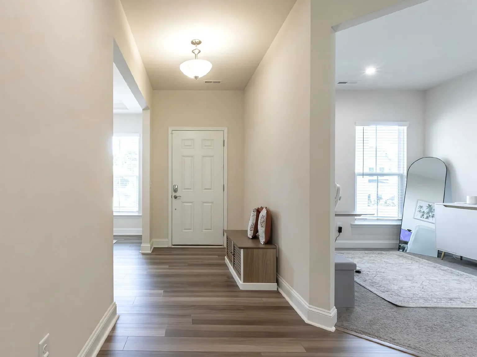 5 bed, 3.5 bath, 3372 sqft, $3,650 — Photo 4