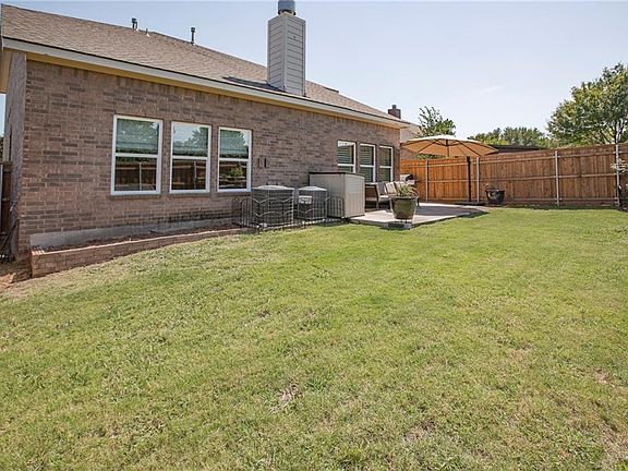 3rd image of 1317 Clear Creek Dr