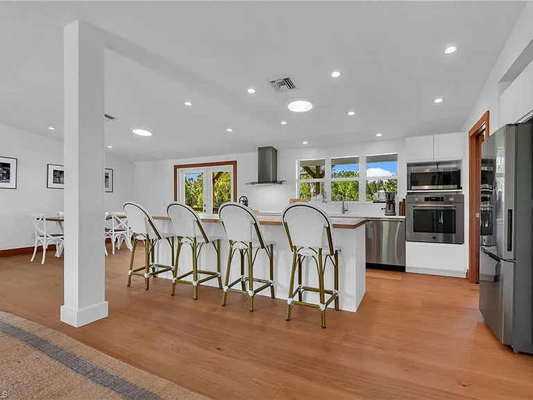828 Sanctuary Rd — Photo 6