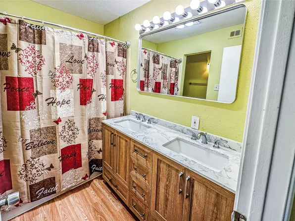 2800 Cerrillos Rd APT 33, Santa Fe, NM 87507