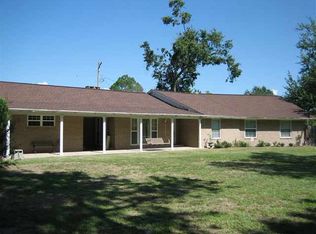 208 Ridgewood St, Bridge City, TX 77611