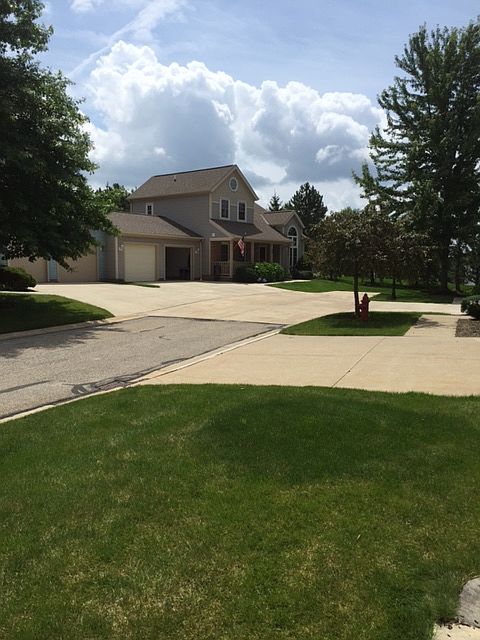 1st image of 8612 Larkspur Ln