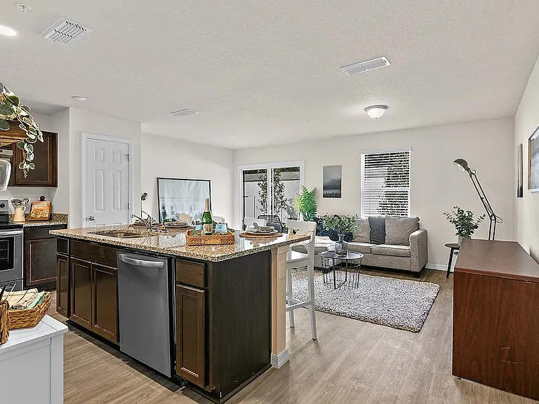 7644 Mailes Ct #201 — Photo 1